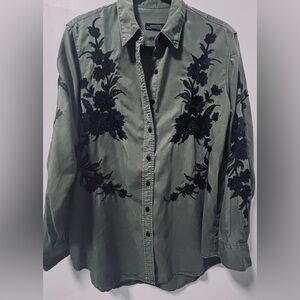 ZARA WOMAN Green, Embroidered Black Flowers Front & Sleeves Oversized Shirt XS